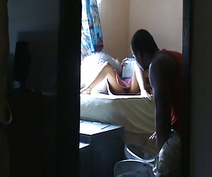 Güzel siyah bir handjob olgun sex mom