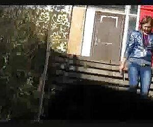 Tatilde iki mature olgun video yüz bakımı