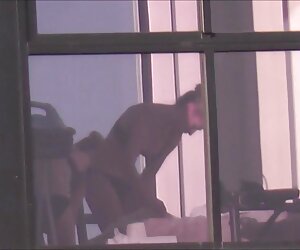 Borcunu ödemek için kız arkadaşını milf olgun video değiştiriyor!